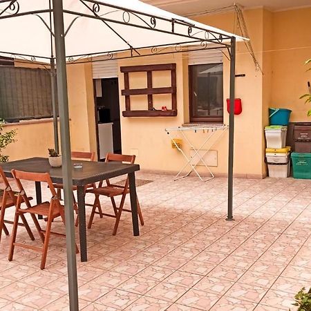 Domumontegrappa - Appartamento Indipendente Con Giardino - Sestu Εξωτερικό φωτογραφία