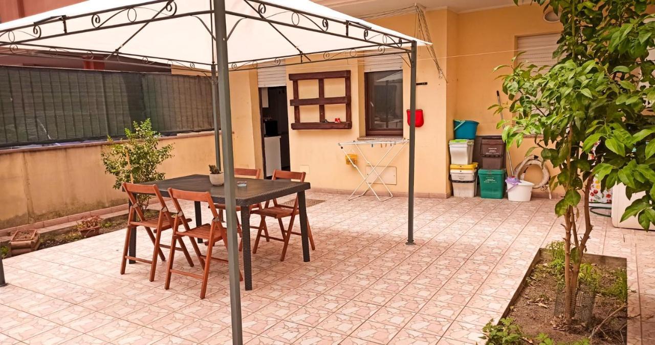 Domumontegrappa - Appartamento Indipendente Con Giardino - Sestu Εξωτερικό φωτογραφία